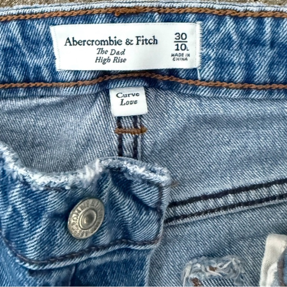 Abercrombie & Fitch The Dad High Rise Curve Love Jeans Distressed Women’s 10/31L - Picture 5 of 9